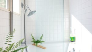The Best Ways to Keep Your Bathroom Free of Soap Scum